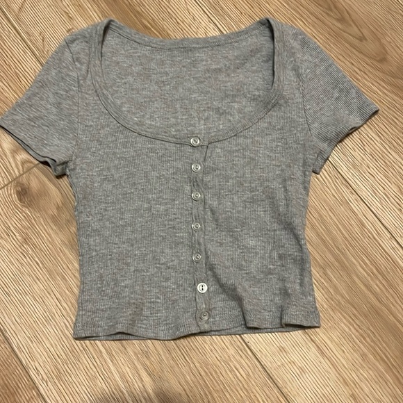 3/$20 Hall of Fame, Hooked on dance button-down grey scoop neck, ribbed top - Picture 2 of 4